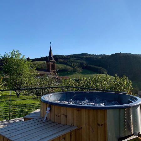 Domaine De La Rue De La Tour Bed and Breakfast Valsonne Buitenkant foto